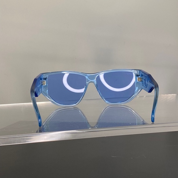 Ferragamo Sunglasses - Picture 6 of 8